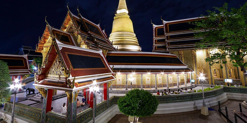 This monastery offers a stunning architecture style with pink walls and gilded black lacquer for tourists