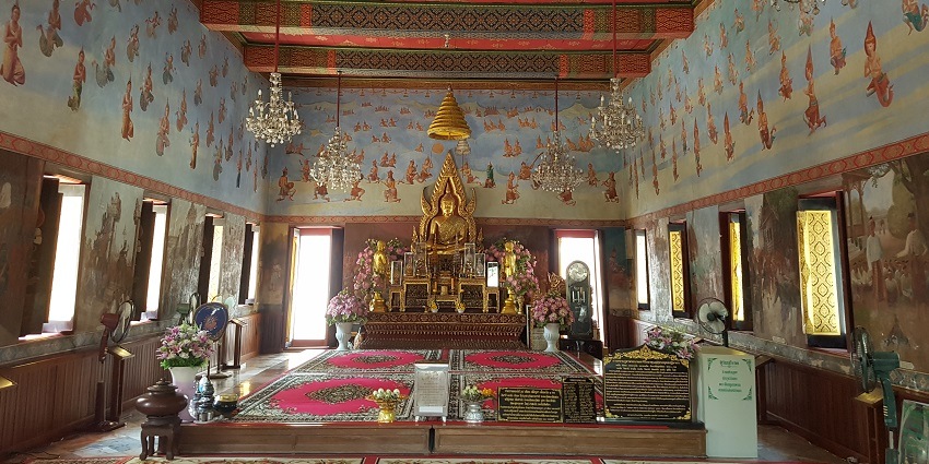 Majestic beautiful snapshot from the inside of the iconic Ayutthaya Temple of Thailand