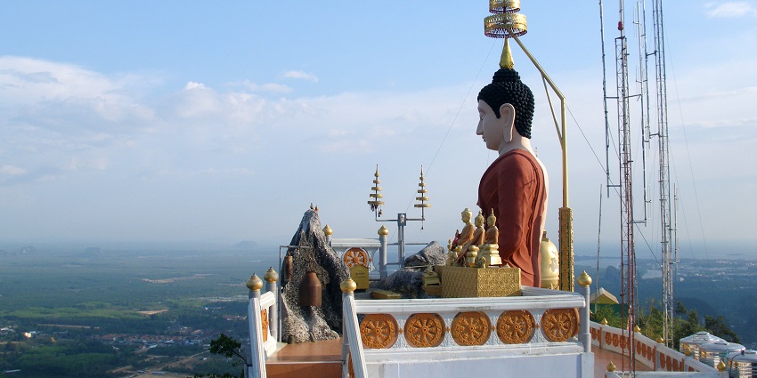 Beautiful image of Lord Buddha in meditating position–Places to visit nearby Krabi