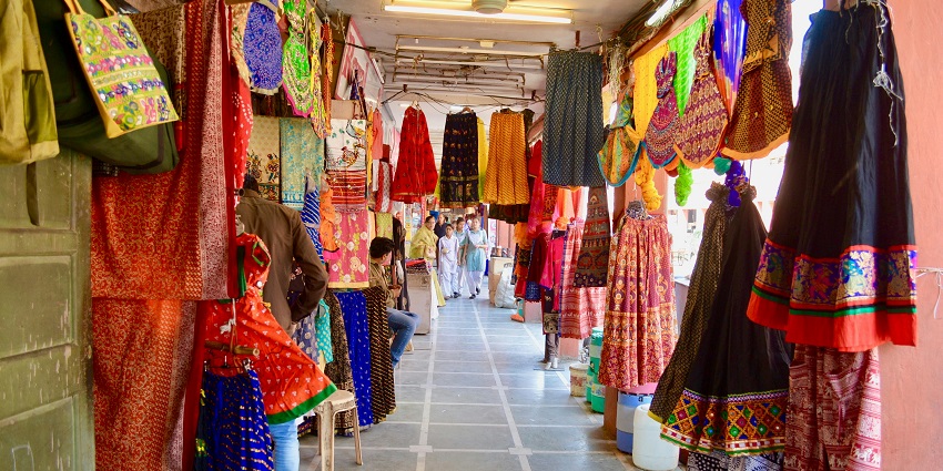 Visit the popular Wave Mall and enjoy shopping in Jammu for an exciting experience