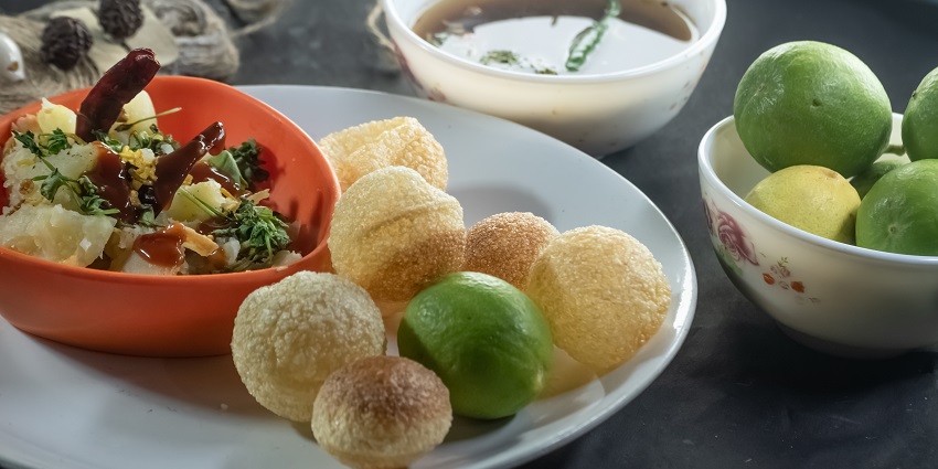 A visit to Sonada Monastery allows the visitors to enjoy authentic food of West Bengal.