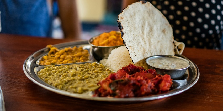 There are many eateries near the Tirumala Temple offering delicious vegetarian food.