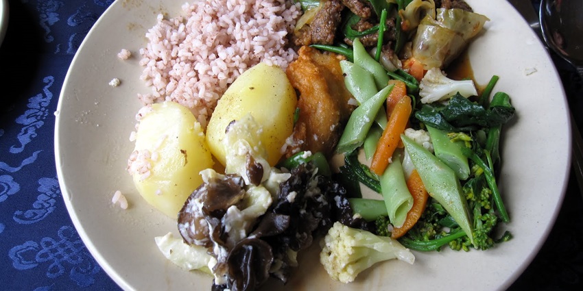 Arunachal Pradesh has a variety of finger-licking cuisines including the Bhutanese food.