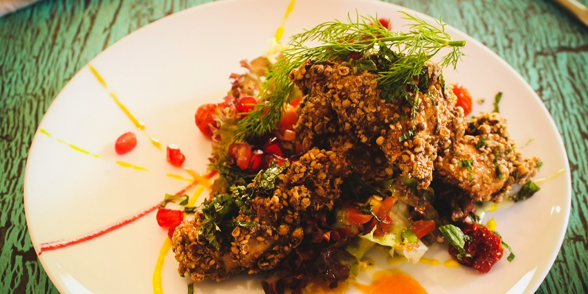 To experience Colombo Sri Lanka nightlife, one should try Sri Lankan delicacies.