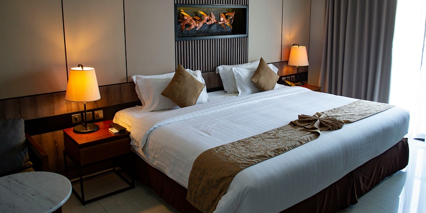 From luxurious hotels to quiet homestays, there are many accommodation options here.