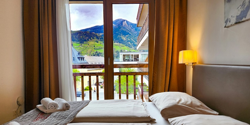 Enjoy a comfortable stay while Kailash trekking at the available accommodation options.