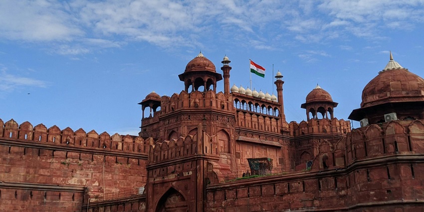Lal Quila is one of the Delhi tourist places you can visit on Monday with intricate detailing