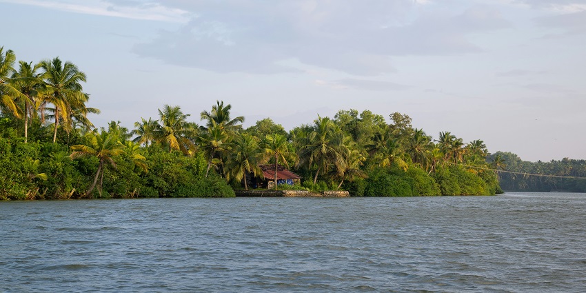 A view of Willingdon Island, one of the top places to visit in Ernakulam for couples.