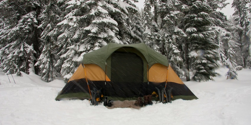 Camp under the stars in the Parvati Valley in winter surrounded by the warmth of a bonfire