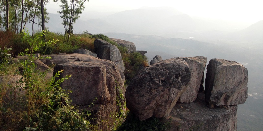 The highlight of this hill station is getting to witness amazing views from the viewpoint.