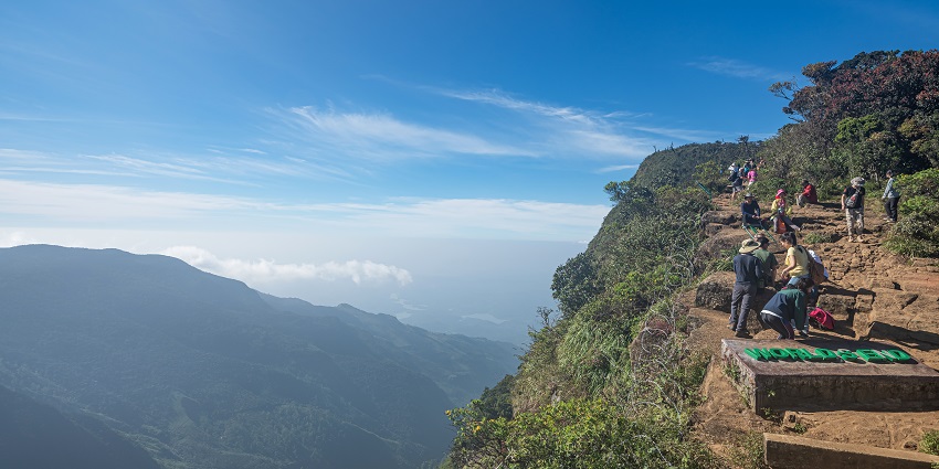 Witness the awe-inspiring views from the World’s End, a famous viewpoint in Sri Lanka.