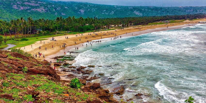 Yarada Caves are one of the best caves near Vizag for every tourist to visit and explore.