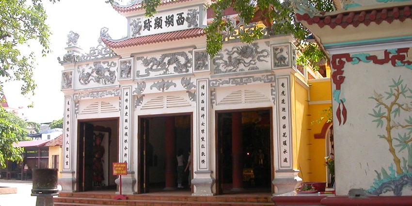 Beautiful image of the Yogmaya Temple dedicated to the worship of Goddess in Delhi