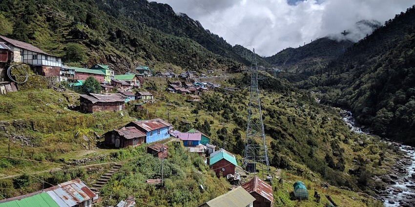 Wander around this verdant valley and get a glimpse into the local rural Sikkimese life
