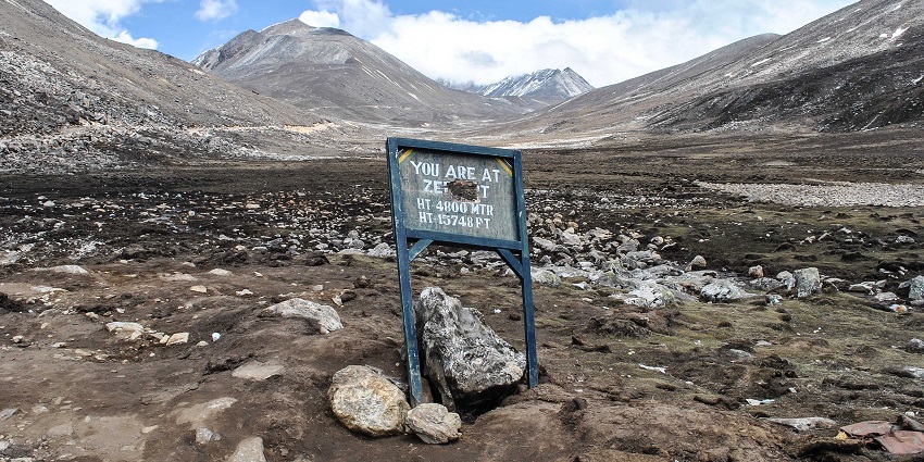Zero Point experiences the highest temperatures of 15°C to 25°C in the summer season.
