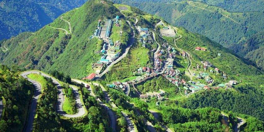 Zuluk is a destination to visit in Sikkim in April due to its winding Silk Route
