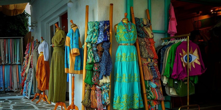 Snapshot of the beautiful shop having dresses on disply–Things to do in Khan market Delhi