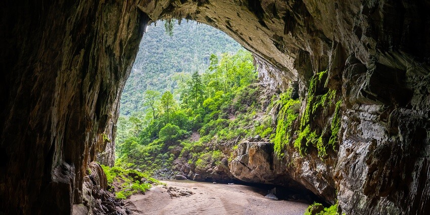 Trinh Nu Cave is also known as Virgin Cave that is associated with a tale from the past.