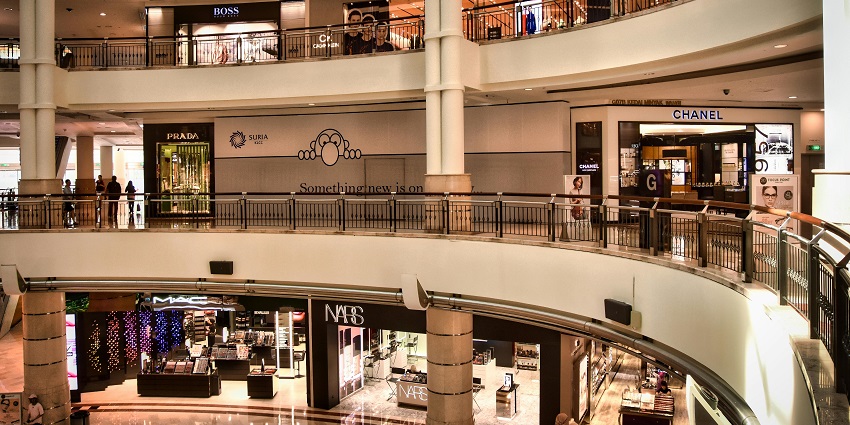 7 Seas is one of the best shopping malls in Vadodara known for its unique offerings.