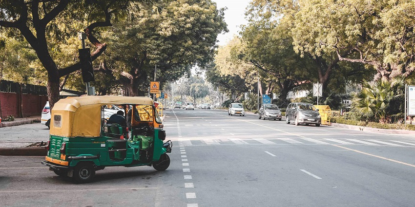 The best way to reach this peaceful oasis is by taking an auto from the central location.