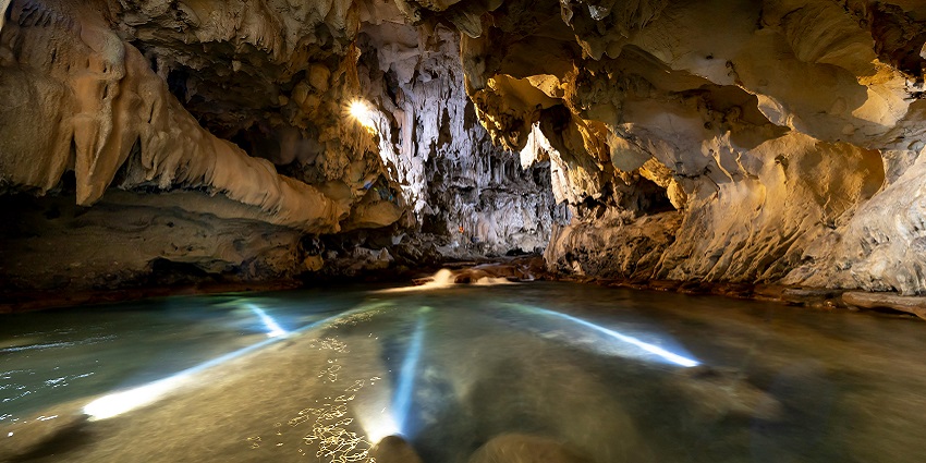 There is a folklore associated with Jambuvan Caves that is related to Lord Krishna.