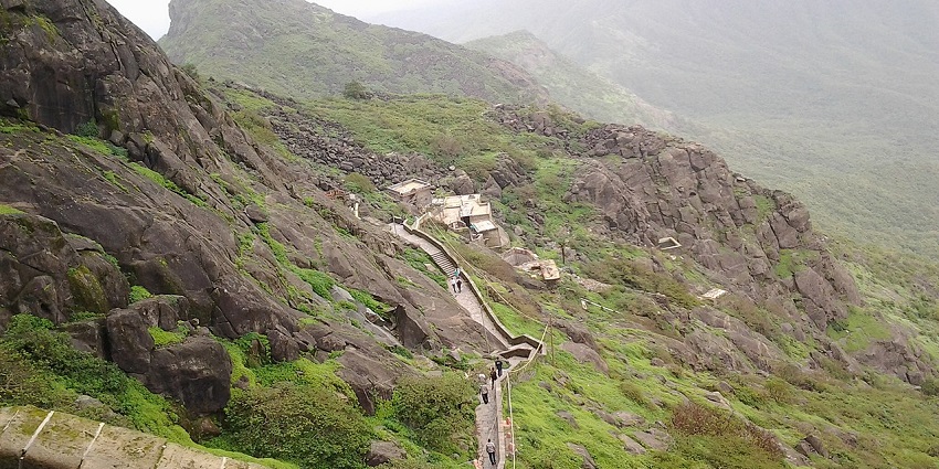 Roha Fort is one of the majestic and historic forts in the Kuchh region of Gujarat.