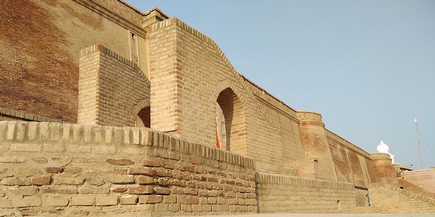 Bathinda Fort has a lot of history attached to it that can be uncovered on visit.