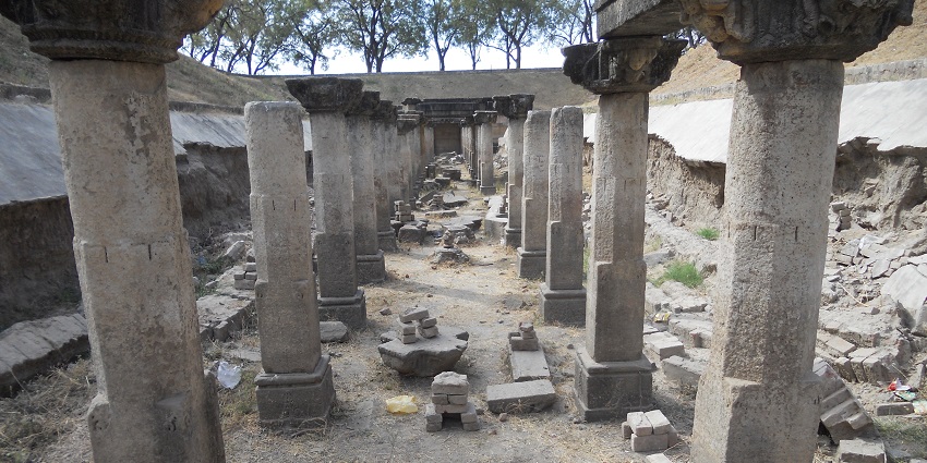 Patan, Gujarat, with numerous ancient stone lingas submerged in water