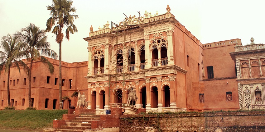 Shreyas Folk museum was established in 1977 as a part of the Shreyas Foundation.