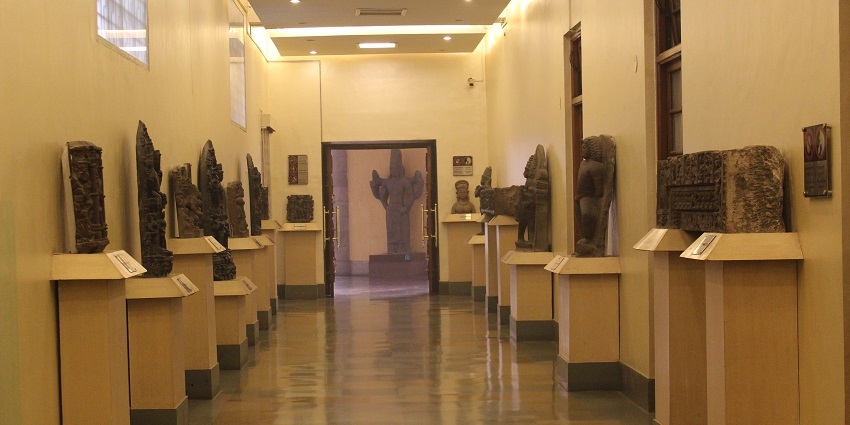 Learn about history at the Kranti Mandir on your visit to Netaji Museum, Red Fort, Delhi.
