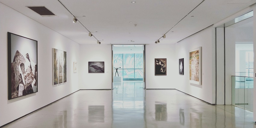Achie’s Art Gallery attracts numerous people due to its rich artistic heritage.