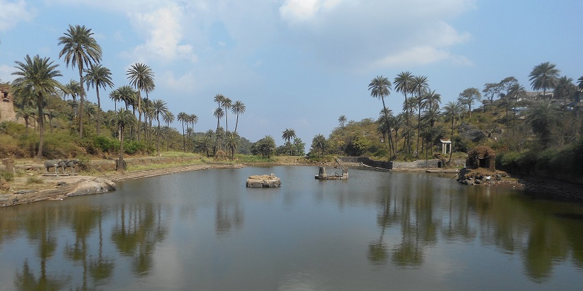 Achrol Fort (Achalgarh) is a hidden tourist attraction, offering a glimpse into history.
