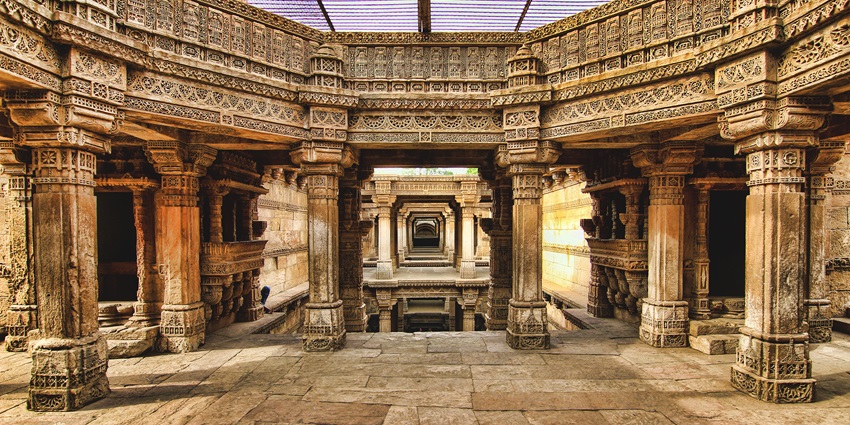 Rudabai Stepwell’s architecture is the main highlight which attracts tourists.
