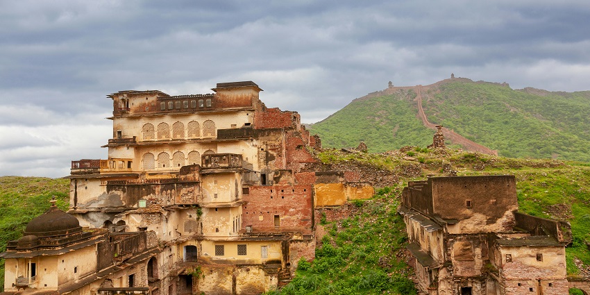 Admire the architecture of the historic ruins that speak much about the ancient times.