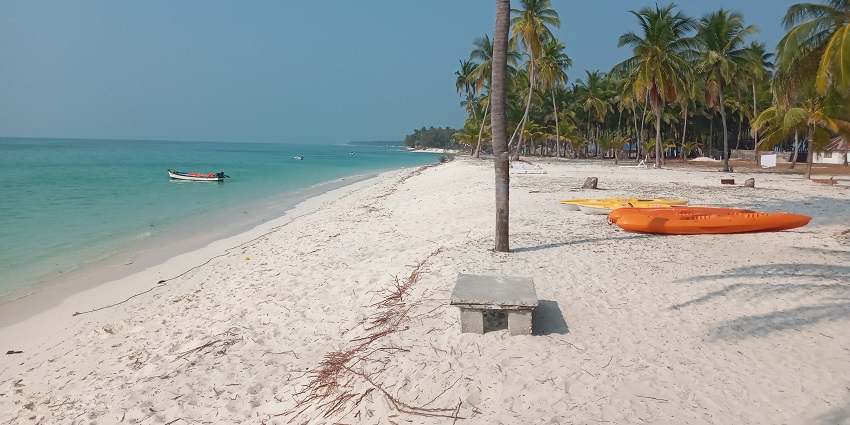 This beach is ideal for all adventure lovers seeking to experinece thrilling beach sports