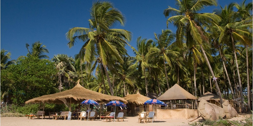 Agonda Beach is a perfect place for evening strolls and relaxing along side the shore.