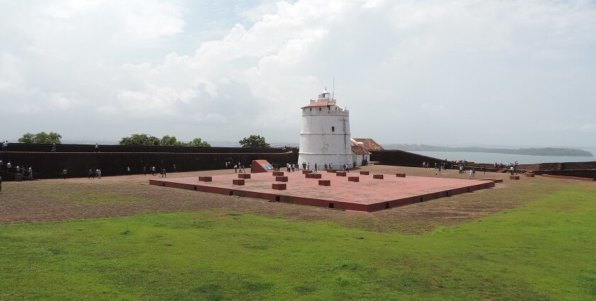 Aguada Fort is one of the famous and ancient forts, located in Goa along the sea shore.