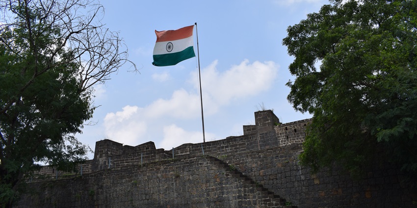 Ahmednagar Fort, among the best places to visit in Ahmednagar, boasts stunning views.