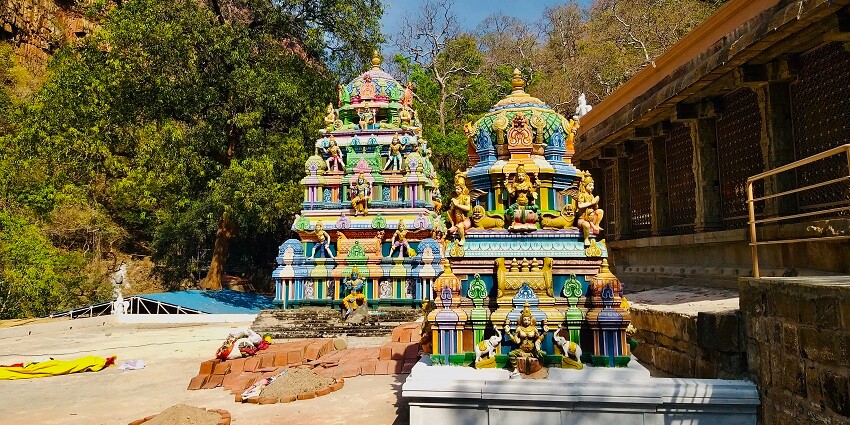 A picture of historic temples in Anantapur with colourful walls and multiple gopurams
