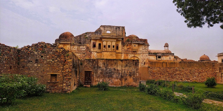 A glimpse of the iconic Ajabgarh Fort exuding historical allure and rustic charm.