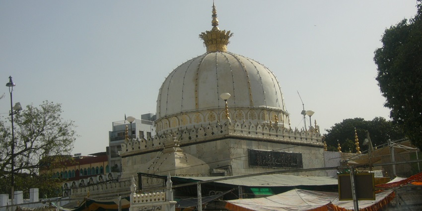 An image showing Ajmer Sharif Dargah radiates spiritual tranquillity, one of the top places to visit in Rajasthan.