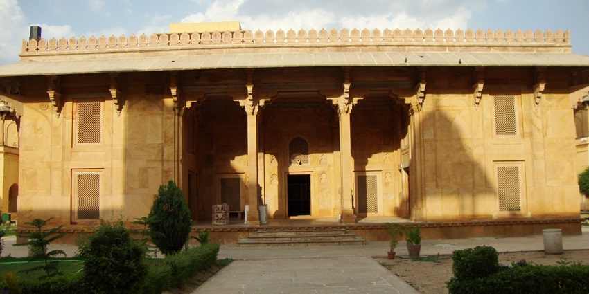 Beautiful snapshot of the historic monumnet and the relic of past in the Ajmer City of Museums