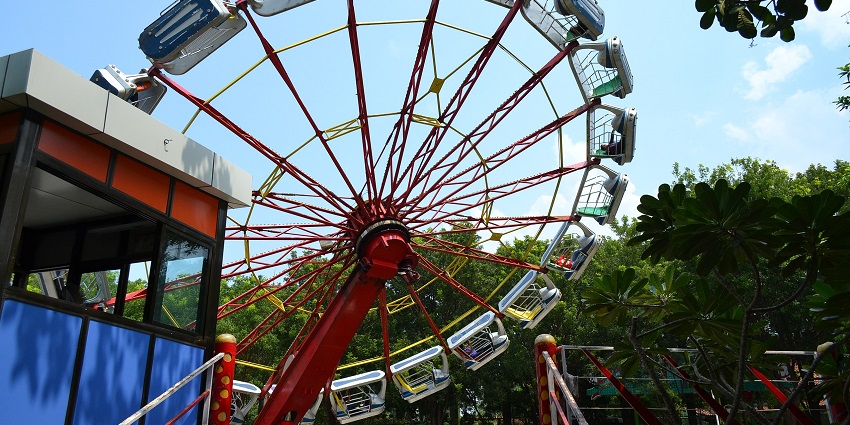 Exciting water slides and attractions at Ajwa Water Park, featuring a vibrant splash zone.