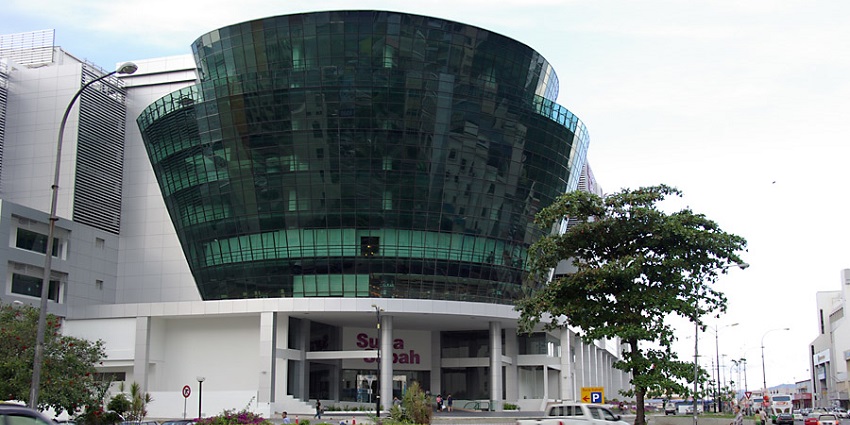 Akash establishment is one of the best shopping malls in Kota catering to every budget.