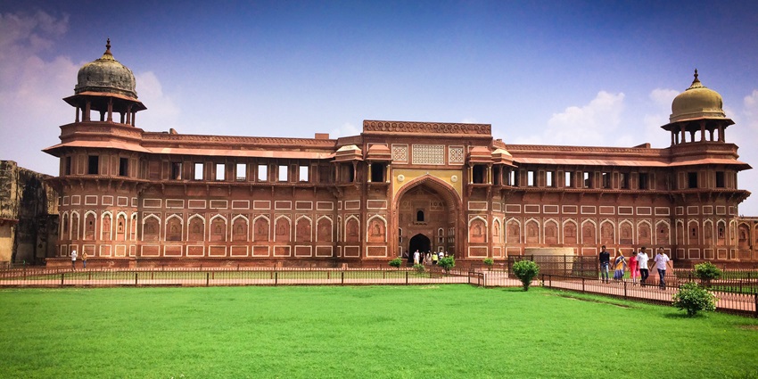 The lush garden at Akbari fort in Ajmer, one of the places around Taragarh Fort.
