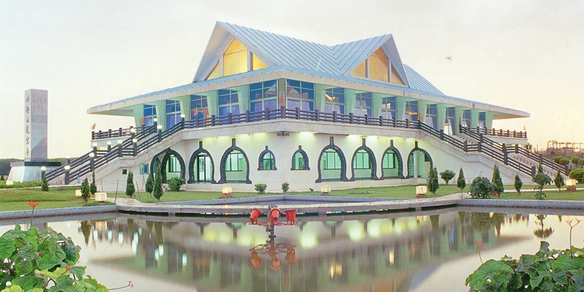 Akkalkot is among the best places to visit near Solapur featuring Swami Samarth Maharaj Temple and Palace