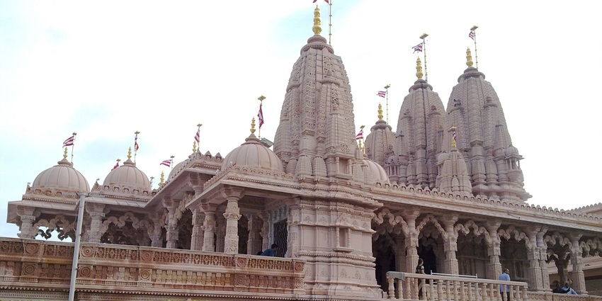 The magnificent outer facade of the Akshardham temple in Ahmedabad
