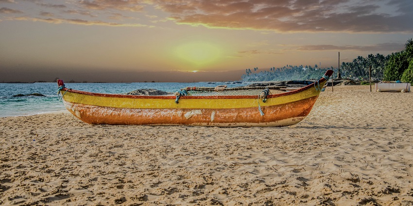 Akurala is yet another famous attraction to explore near Hikkaduwa Beach.