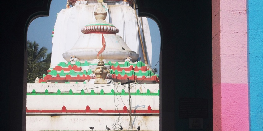 Gundicha Temple features a prominent door and an expansive architectural structure