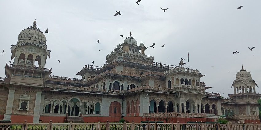 The Albert Hall Museum, a famous museum in Rajasthan, features its ornate exterior and architectural details.